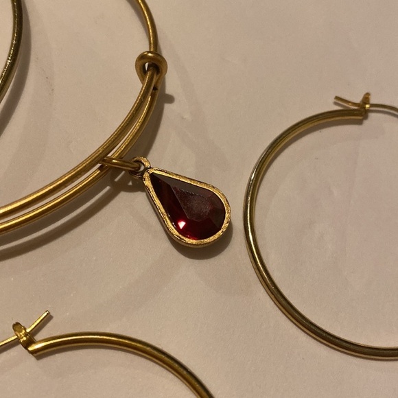 January Bday Stone Garnet Bracelet with Earrings - Picture 5 of 7